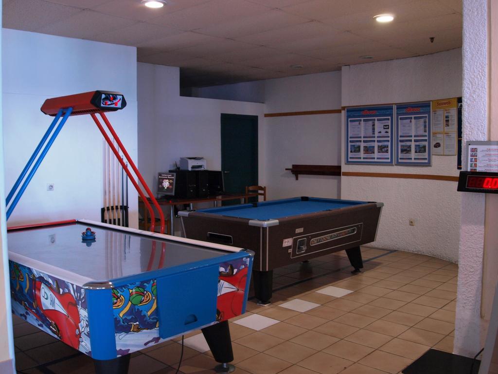 Rhodos Beach Hotel ภายนอก รูปภาพ