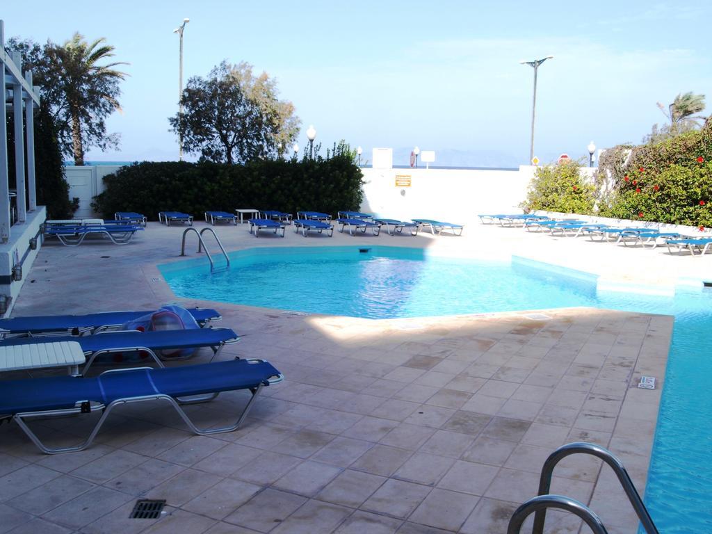 Rhodos Beach Hotel ภายนอก รูปภาพ